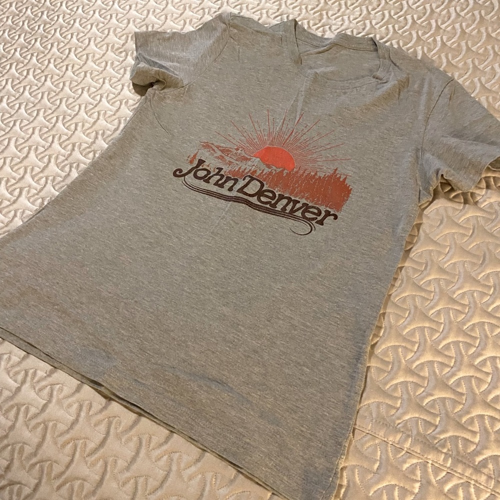 John Denver short sleeve crewneck tee (S) - Picture 2 of 5